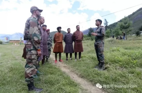 记者抵近不丹一侧军事重镇 目击印军车队集结(图15) 记者抵近不丹一侧军事重镇 目击印军车队集结(图15)