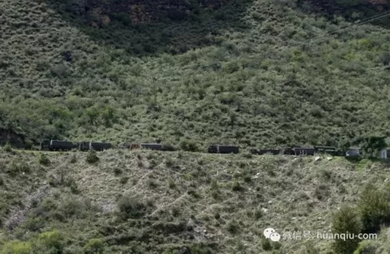 记者抵近不丹一侧军事重镇 目击印军车队集结(图3) 记者抵近不丹一侧军事重镇 目击印军车队集结(图3)