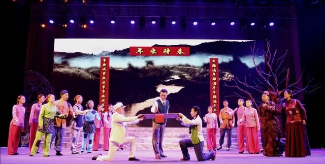 新编现代川剧《青年陈毅》精彩亮相第二届四川艺术节(图3) 新编现代川剧《青年陈毅》精彩亮相第二届四川艺术节(图3)
