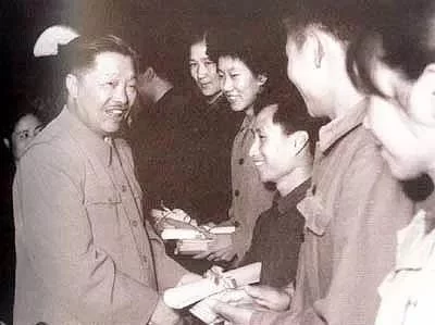 "十破世界纪录"的东莞骄子陈镜开(图10) "十破世界纪录"的东莞骄子陈镜开(图10)