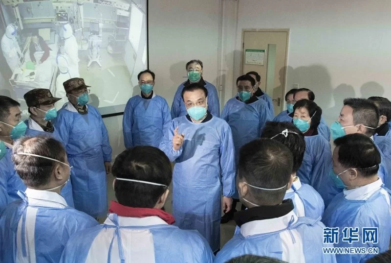 李克强到湖北武汉考察指导新型冠状病毒感染肺炎疫情防控工作(图1) 李克强到湖北武汉考察指导新型冠状病毒感染肺炎疫情防控工作(图1)