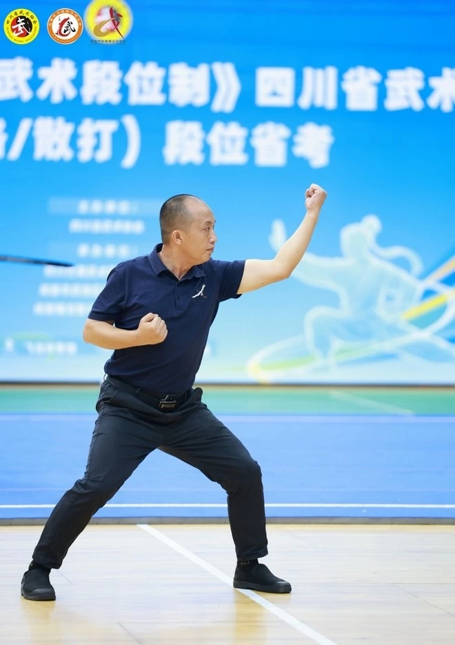 蜀山流云拳正式登台展演(图5) h2474-mmexport1786268911656.jpg