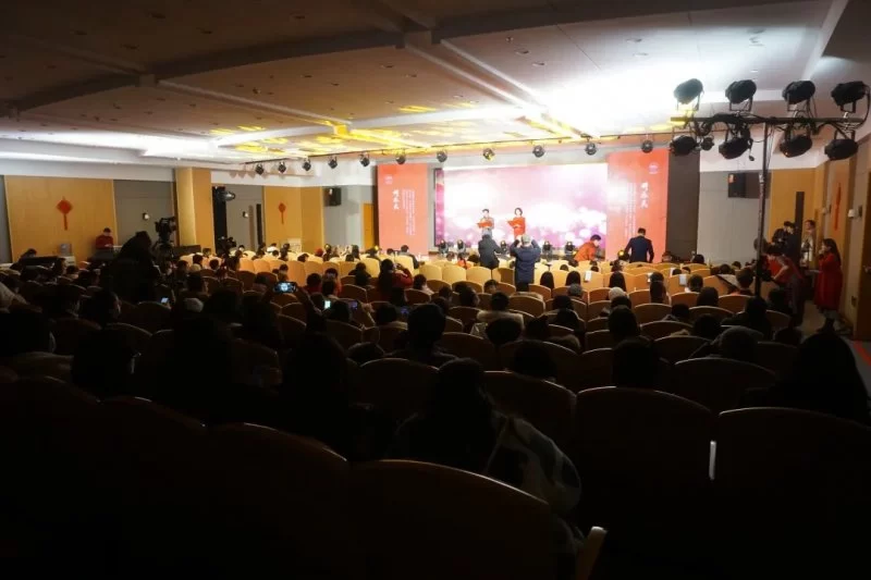 用朗诵演绎百年华章《我是一艘船》正式发布(图3) 用朗诵演绎百年华章《我是一艘船》正式发布(图3)